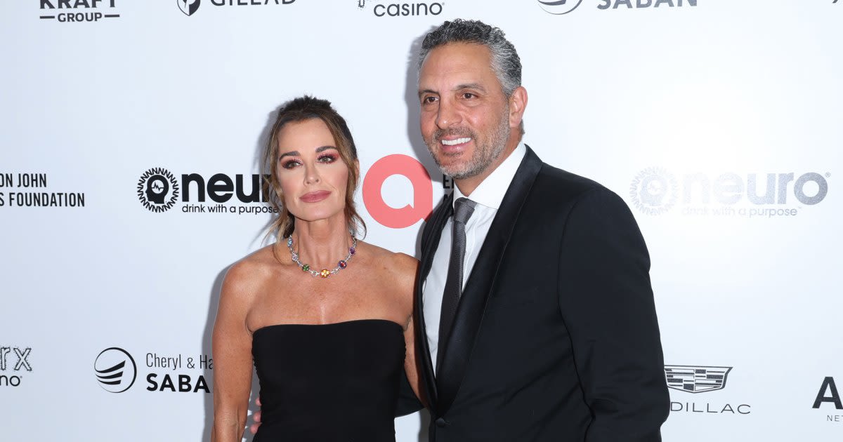 Mauricio Umansky Celebrates 54th Birthday With Kyle Richards Amid Separation