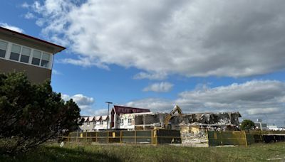 Demolition begins for vacant motel in Dartmouth, N.S.