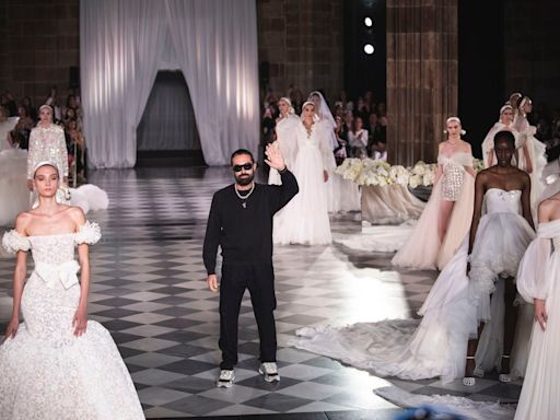 Giambattista Valli: “Quizá me haya pasado seis meses con un vestido, pero tiene que tener la fuerza de haberlo hecho en una noche”