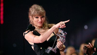 Taylor Swift poised to break Beyonce's MTV Video Music Awards record tonight