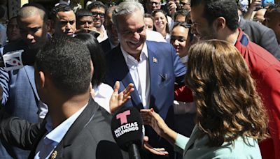 "No les fallaré": el mandatario dominicano, Luis Abinader, celebra su reelección