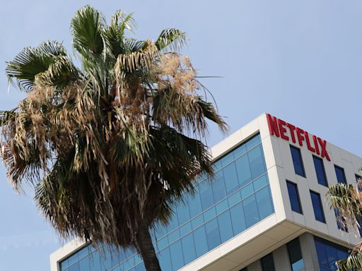 Netflix stock maintains Outperform rating By Investing.com