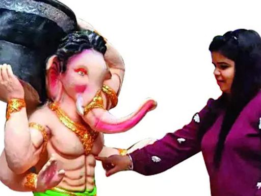 A six-pack on Ganesh is absolutely cool