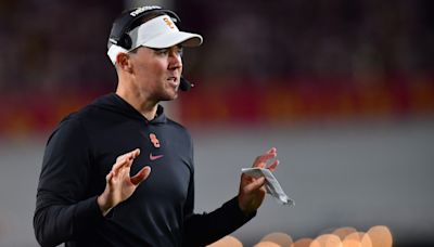 Oregon website offers realistic view of Lincoln Riley’s job security at USC