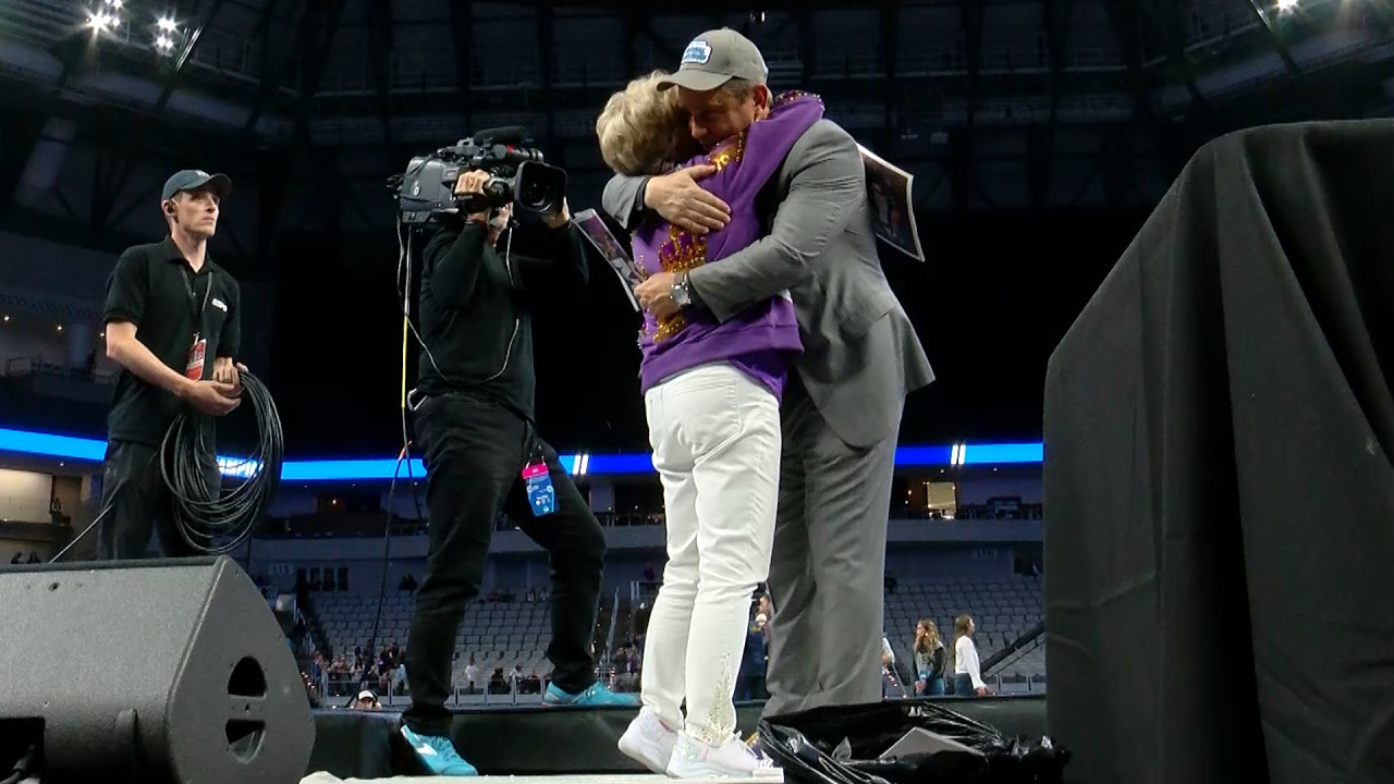 LSU Gymnastics coach Jay Clark honors legacy of D-D Breaux during championship celebration