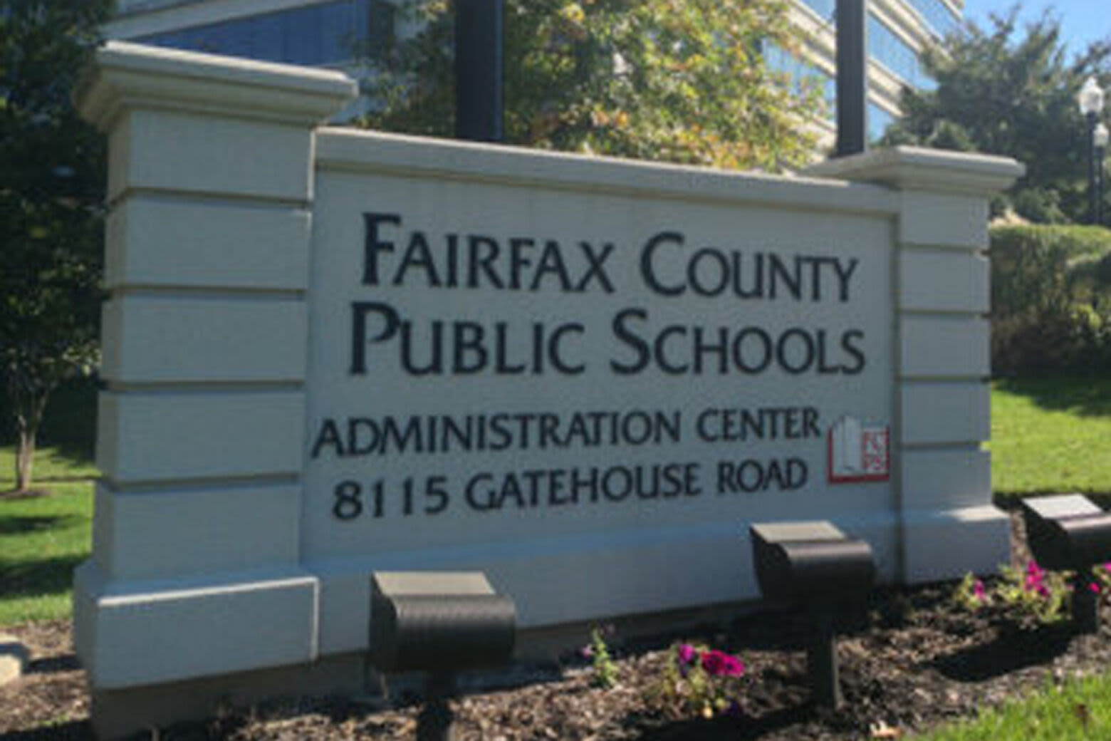 Fairfax Co. schools staff eligible for maternity, paternity leave benefits starting this summer - WTOP News