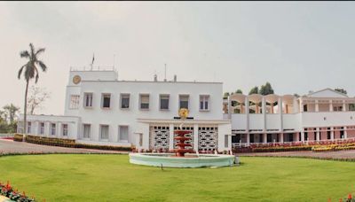 Politics not discussed during Odisha Raj Bhavan meet: Venkaiah Naidu's office - OrissaPOST