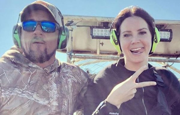 Lana Del Rey Goes Public with New Boyfriend, Alligator Tour Guide Jeremy Dufrene