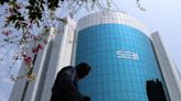 Indian shares recoup election result day losses as local buying tempers foreign sales