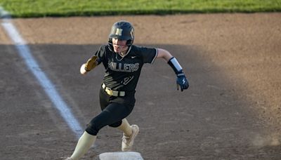 Grace Swedarsky tosses no-hitter in sectional semis: 'The umpires are wowed. I am, too'