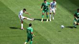 Video: el golazo de volea de Thiago Almada para el 1-0 de Argentina