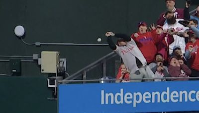 This kid had the best reaction after his dad dropped a Bryce Harper home run