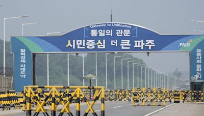 North Korean soldiers temporarily cross border, resulting in warning shots