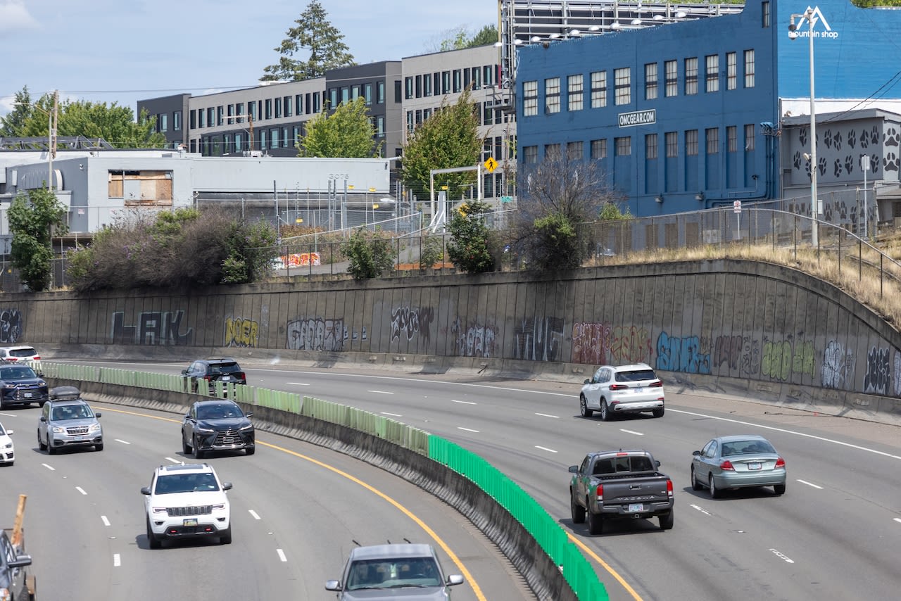 I-84 in Portland closes overnight Saturday through noon Sunday for graffiti, trash removal