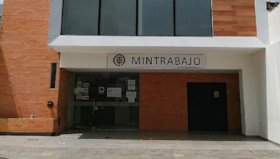 Mintrabajo enfrentará huelga indefinida; empleados suspenderán atención al público
