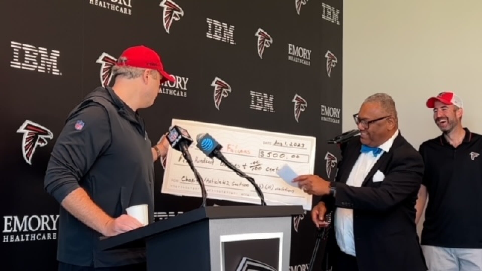 Falcons beat writer D. Orlando Ledbetter wins PFWA's Bill Nunn Award