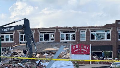 Sulphur, Oklahoma, business owners cope with catastrophic tornado damage