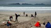 España investiga el vertido de incontables pellets de plástico en el mar