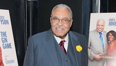 James Earl Jones to be honoured with a Broadway theatre light-dimming