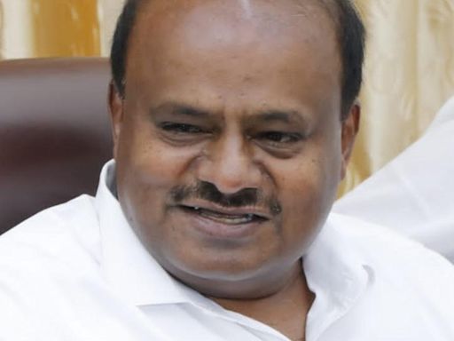 Mysuru DC promises disciplinary action after governent guest house in Nanjangud was locked during HDK’s visit