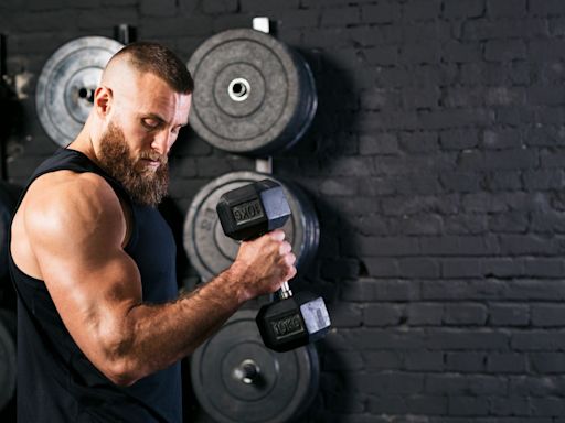 This 15-minute giant set workout will leave your arms looking jacked