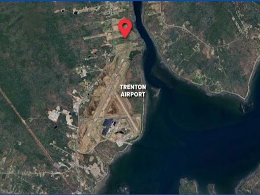 Plane crashes off end of runway at Bar Harbor Airport