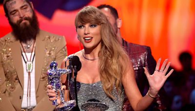 Taylor Swift makes VMAs history, thanks boyfriend Travis Kelce for 'fun and magic'