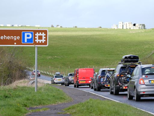 Campaigners hail ‘wonderful’ move to cancel Stonehenge road tunnel scheme