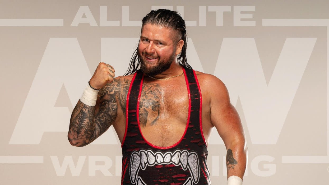 Pro wrestler 'Dirty Bulk' Bronson comes out as bisexual & we're SWEATING