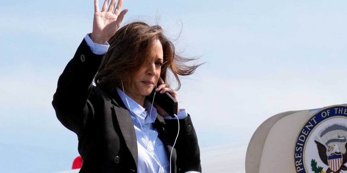 Kamala Harris Doesn't Use Bluetooth Headphones. Here's Why That's Smart — And What You Should Do With Yours.