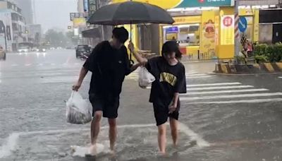 凱米8時半解除海警！颱風尾豪雨炸到「這時」才趨緩 吳德榮揭1週天氣