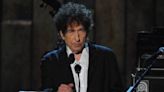 Bob Dylan bans phones from UK tour