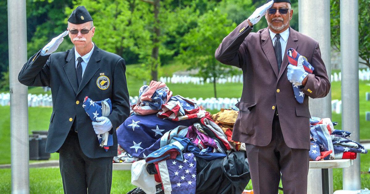 In a Memorial Day tradition, more than 500 American flags retired at Dunbar ceremony