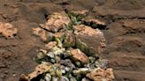 “Strange and Unexpected” – NASA’s Curiosity Rover Stumbles Upon Yellow Crystals on Mars