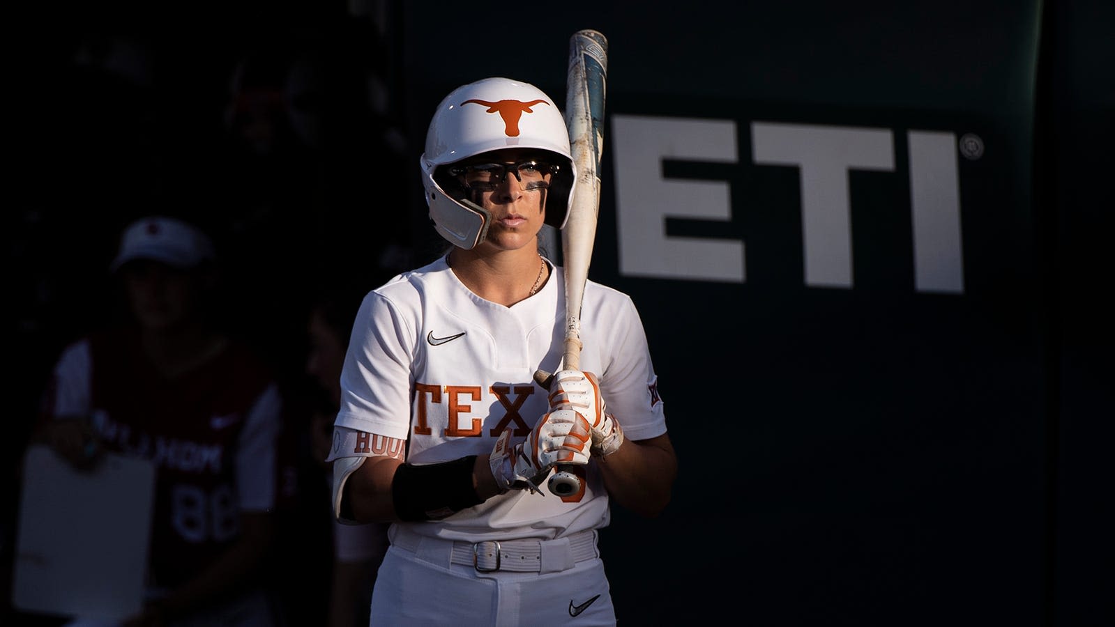 Texas softball hammers five HRs in rout over Baylor, will face OU for Big 12 tournament title