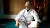 Brilló en la TV, fue el villano más buscado del cine y hoy enseña karate en Córdoba: la nueva vida de “El Dragón”