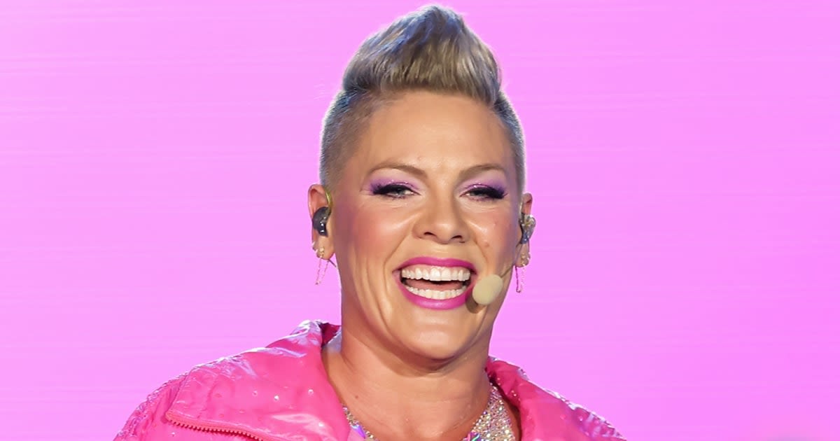 Pink (lovingly) ‘fires’ daughter Willow from her world tour