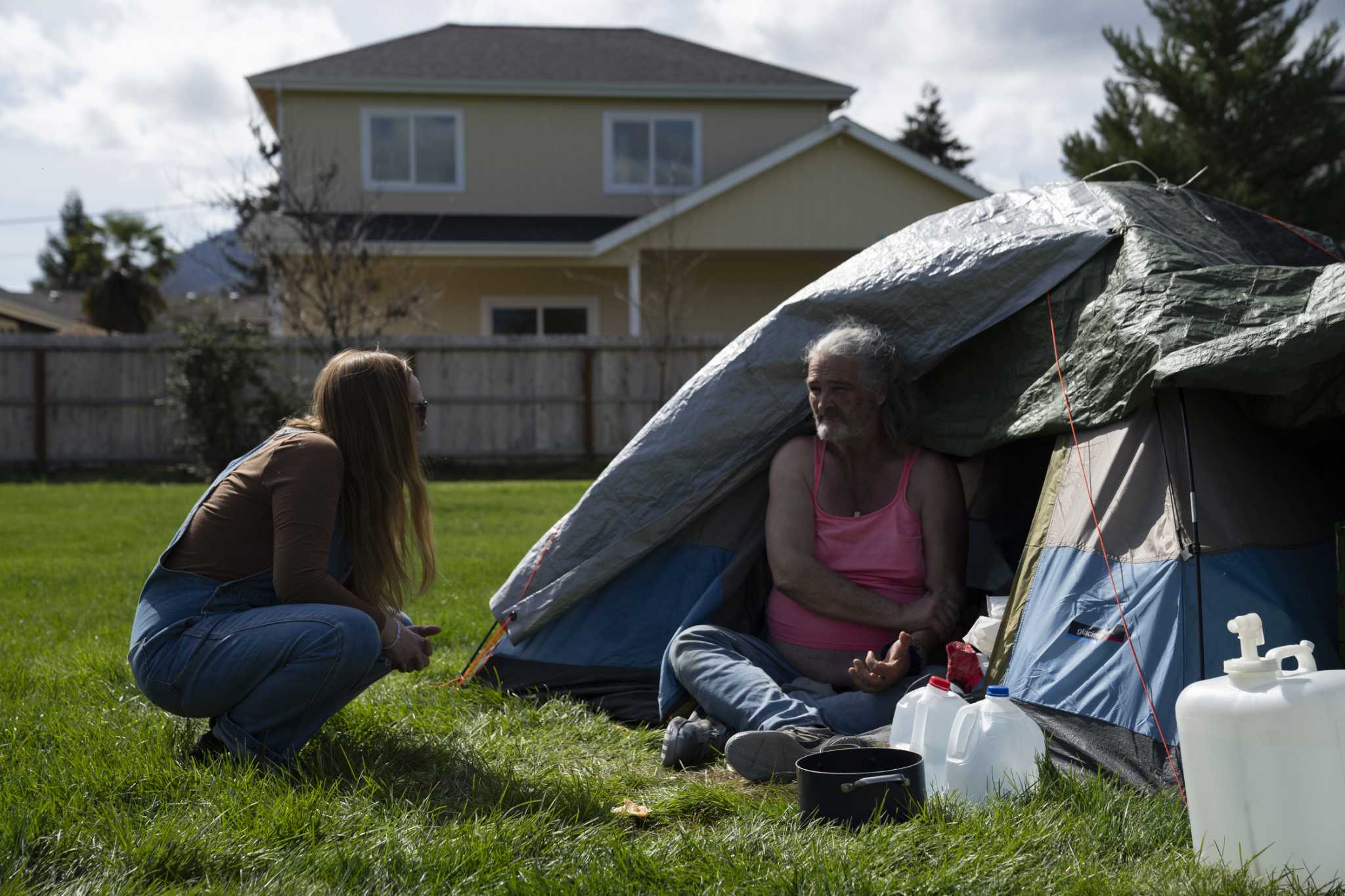 Supreme Court allows cities to enforce bans on homeless people sleeping outside