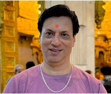 Madhur Bhandarkar pays visit to Mumbai's Siddhivinayak temple | Hindi Movie News - Times of India