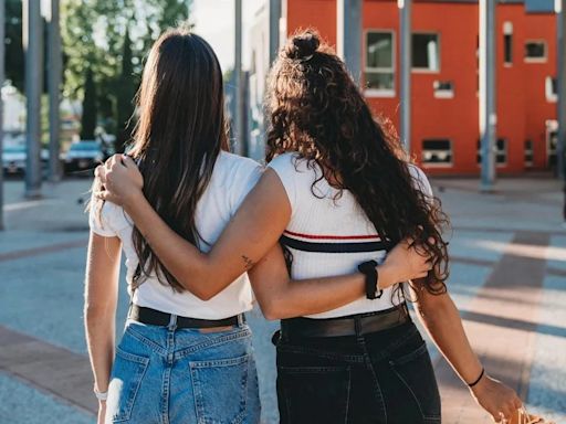 Frágiles y complejas: las amistades femeninas dependen de tres factores, según un nuevo libro