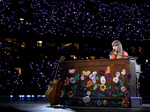Watch Taylor Swift bring back cut song to Eras Tour acoustic set in Hamburg, Germany