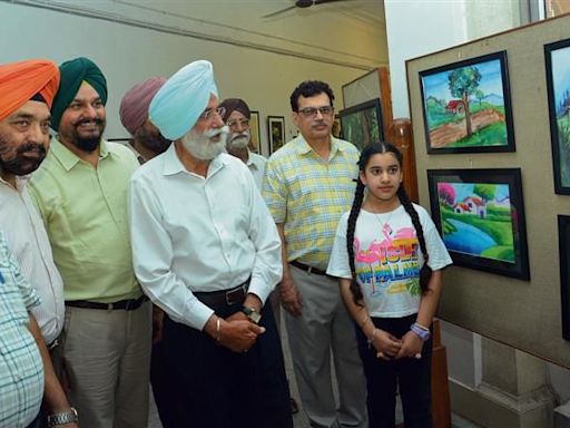 Fine arts academy hosts exhibition featuring child artists in Amritsar