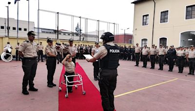 Junior Cedeño, niño que padece columna bífida, fue comandante de Policía por un día en Quito