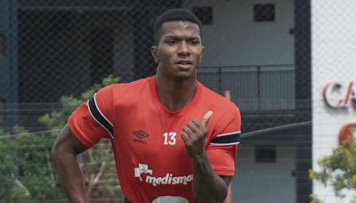 Alajuelense estampa primera firma para hacer con Jeyland Mitchell uno de sus mejores negocios