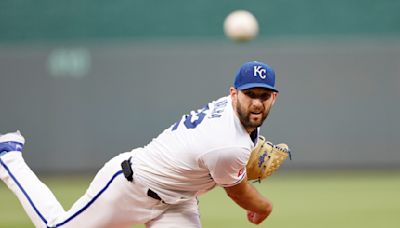 Pasquantino hits go-ahead sacrifice fly as Royals rally to beat AL Central-rival Guardians, 2-1