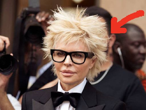 Lisa Rinna Ditched Her Iconic Brunette Hair For Platinum Blonde For The First Time Ever, And People Have Jokes