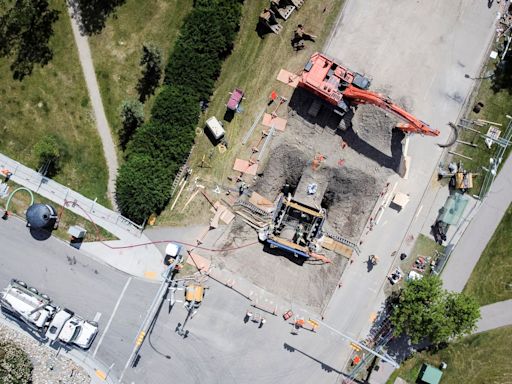 Water now flowing through repaired Calgary tap water system, but restrictions remain on home usage