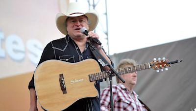 Country singer Mark Chesnutt just underwent emergency quadruple bypass surgery. What to know about the heart procedure.