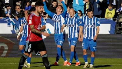 El Alavés tira abajo la puerta de la salvación