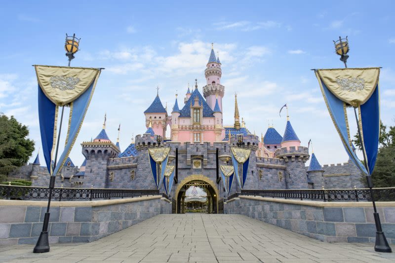 Disneyland to temporarily close attraction, restaurant and Galaxy’s Edge entrance